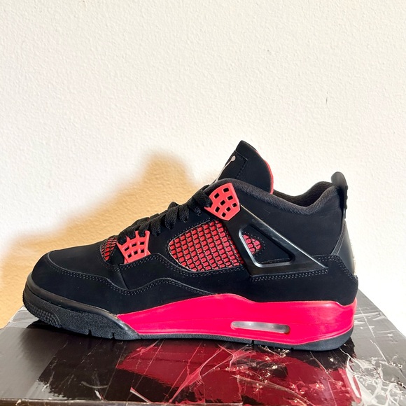 Jordan 4 Retro Red Thunder size 9 CT8527-016 2022 VNDS - Picture 4 of 9